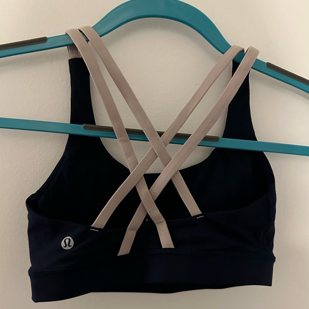 Lululemon sports bra